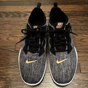 Brand new Nike Flex TR9 Sneakers women’s 12